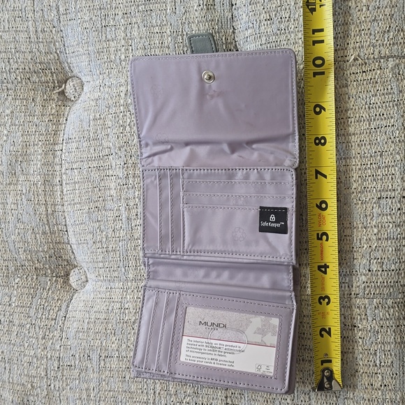 MUNDI BRAND WOMEN'S GRAY WALLET WITH RFID PROTECTION - Picture 13 of 16